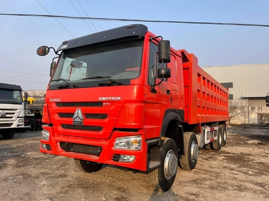 Howo Marque 8x4 camion de décharge 375/450 chevaux transmission manuelle carburant diesel Nouveau état populaire pour la construction