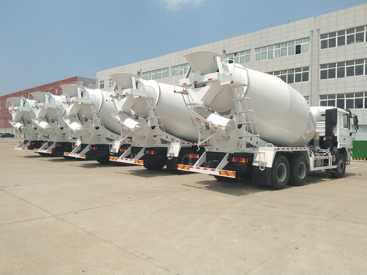 HOWO remorque diesel 12 mètres cubes camion de ciment transmission manuelle Euro 2 6x4 camion mélangeur de béton