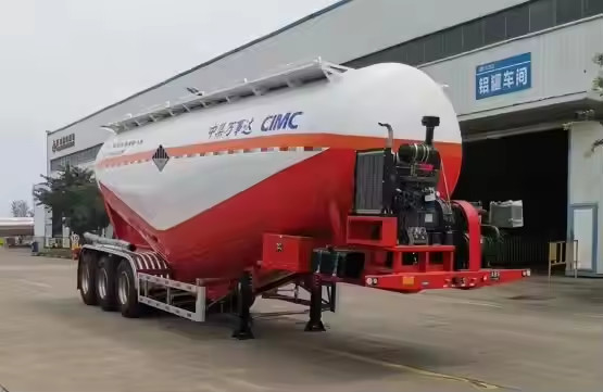 Acier au carbone 3 essieux 10800*2500*3700mm 40cbm Capacité 40cbm Réservoir de poudre de ciment en vrac