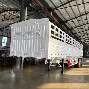 Semi-remorque à clôture haute performance pour le transport sécurisé des animaux de compagnie et des charges lourdes
